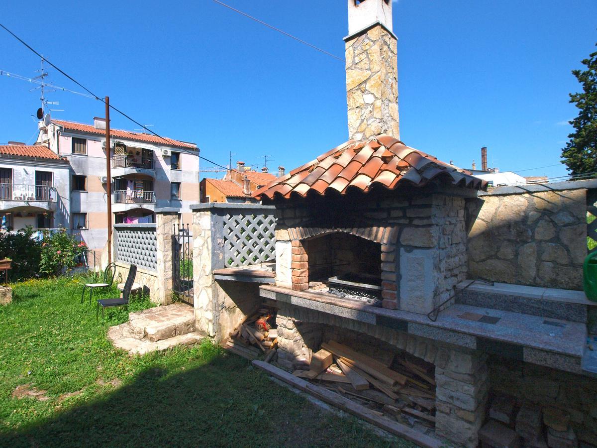 Apartments Smaila 1729 Pula Exterior photo